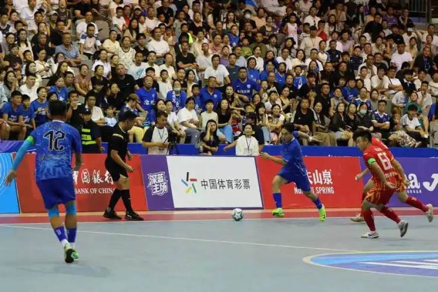 爱看球赛事解读服务示意：战术分析与复盘内容